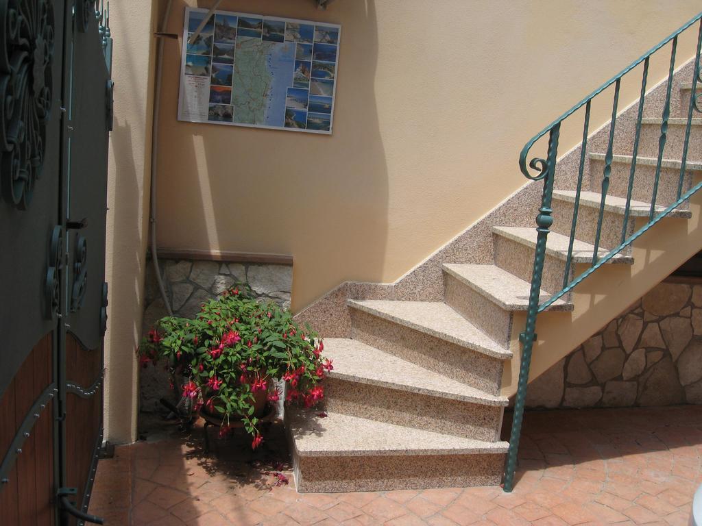 B&B Issicoro Baunei Kültér fotó